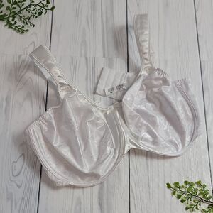 Bali Satin Minmizer Bra with Underwire Womens Size 40DD